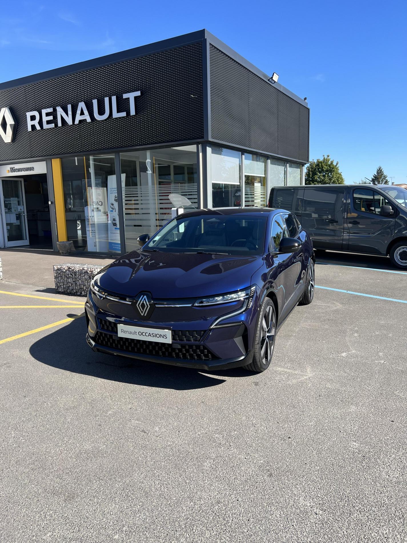 RENAULT MEGANE E-TECH